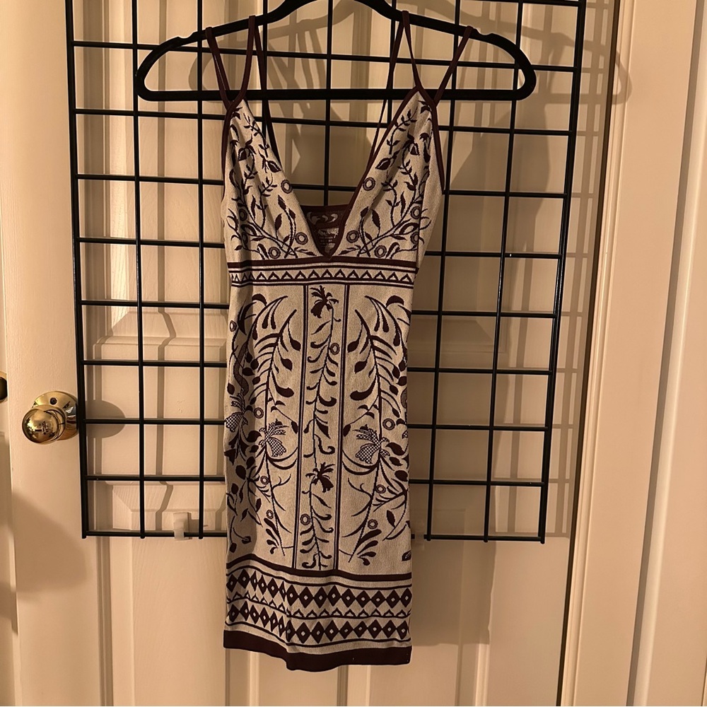 Elegant Floral Patterned Dress
